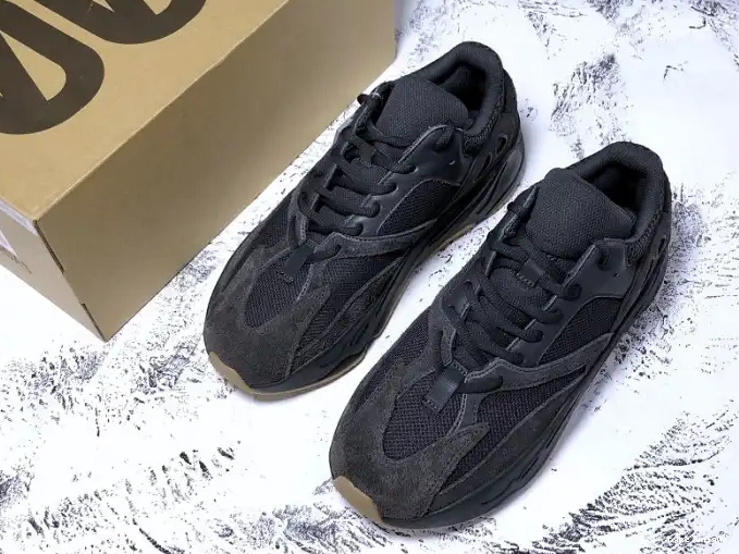 hype Adidas Utility FV5304 700 Black Yeezy Boost 0612